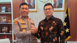 Kepala Badan Pengawas Obat dan Makanan (BPOM) RI, Taruna Ikrar, mengadakan pertemuan khusus dengan Kepala Kepolisian Daerah Sulawesi Selatan (Kapolda Sulsel), Irjen Pol Yudhiawan Wibisono, di Mapolda Sulsel pada Selasa, 28 Januari 2025.