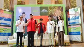 Menpora Dito Ariotedjo bersama dengan Pemuda Disabilitas, Wamenpora, Eaffi Ahmad dan Mika Tambayong