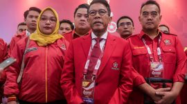 Mukhammad Misbakhun Ketua Umum Depinas Soksi bersama dengan Panitia Munas Soksi yang Ke-XII