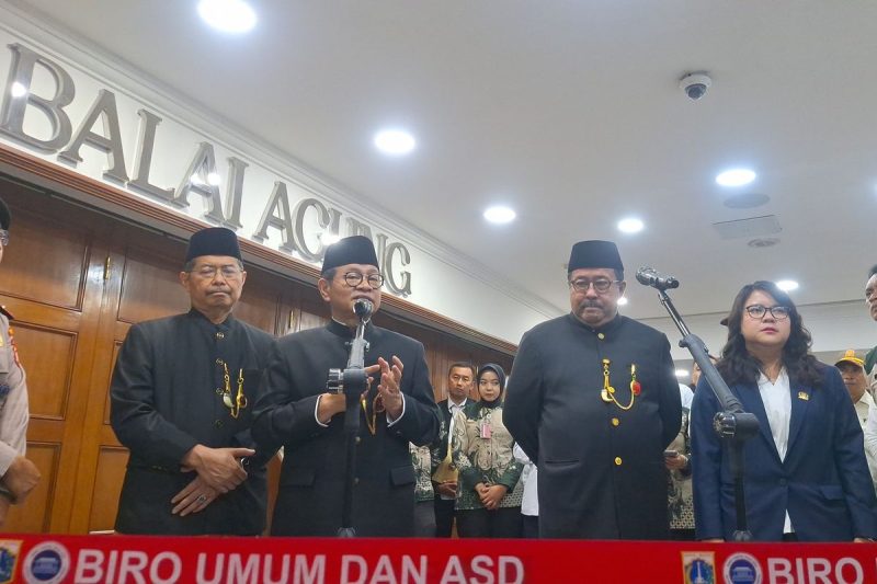 Pramono dan Rano Setelah melantik Pejabat Lingkup DKI Jakarta