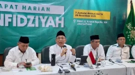 Ketua Umum PBNU KH Yahya Cholil Staquf (tengah) di Gedung PBNU, Jalan Kramat Raya 164, Jakarta, Jumat (28/11/2025). (Foto: NU Online/Haekal)