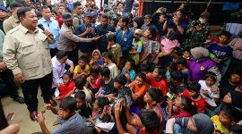 Presiden Prabowo di Lokasi Pengungsian