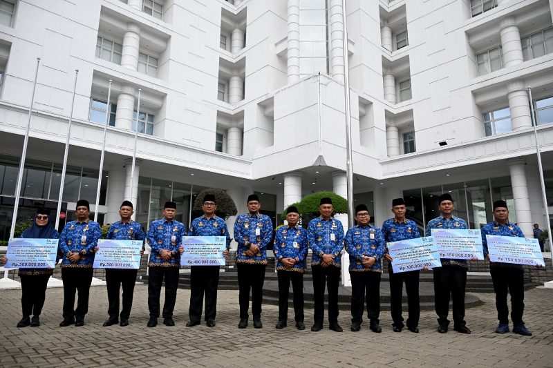 Bobby Nasution, Gubernur Sumut bersama ASN Kab. Tapanuli Tengah (Sumber: Diskomninfo Sumut.go.id)