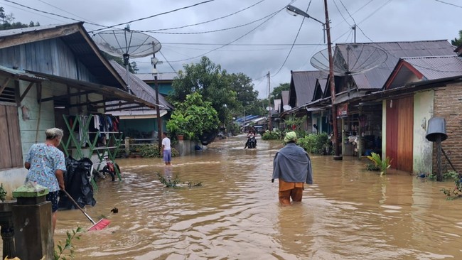 Bajir Sumut (sumber CNN Indonesia)