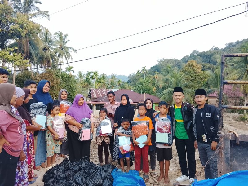 Ansor Padang Pariaman Memberikan Bantuan