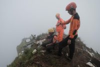Operasi Tim SAR (Sumber: Detik.com)