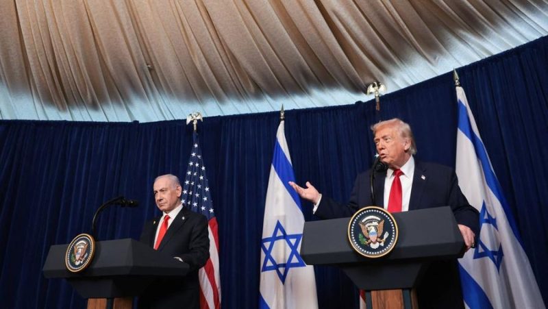 Presiden Trump bersama dengan Benjamin Netanyahu