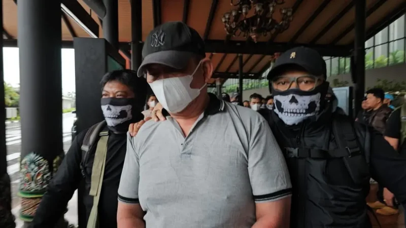Kokoh Erwin di Tangkap saat hendak kabur ke Malaysia (Sumber: Berita jejak fakta)