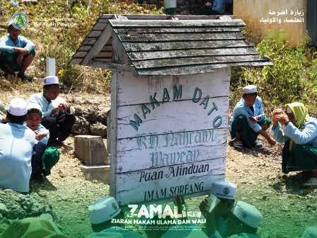 Makam Puang Alinduang di Palipi Soreang (Sumber: Arsip Ponpes Salafiyah saat melakukan kunjungan ziarah)