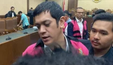 Kerra adrianto anak riza chalid