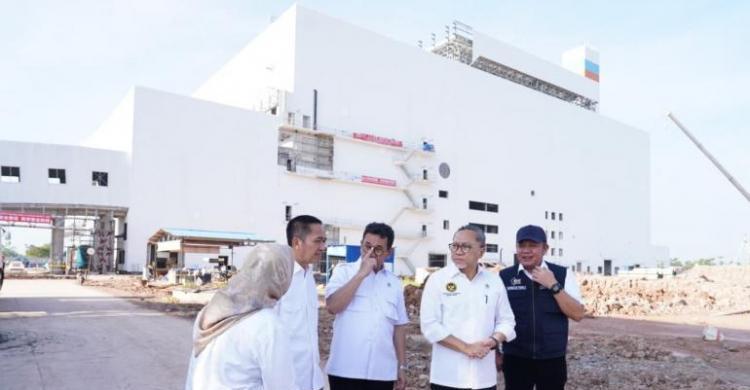 Menteri LH Targetkan PSEL Palembang Olah 1.000 Ton Sampah Setiap Hari (Sumber: Rakyat Merdeka)