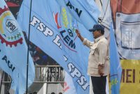 Presiden Prabowo Rayakan May Day di Monas Simbol Kedekatan Negara dan Buruh (Kompas.com).
