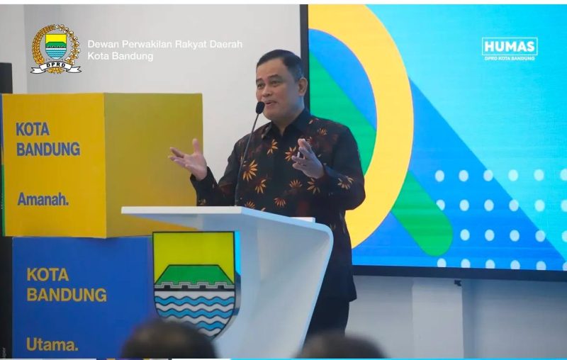 Wakil Ketua Panitia Khusus (Pansus) LKPJ DPRD Kota Bandung, Heri Hermawan, S.H