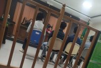 Empat Mahasiswa Unsulbar Dituntut 8 Bulan Pidana Pengawasan Kasus Pengrusakan Gedung DPRD Majene (Sumber: Masalembo. Id)