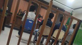 Empat Mahasiswa Unsulbar Dituntut 8 Bulan Pidana Pengawasan Kasus Pengrusakan Gedung DPRD Majene (Sumber: Masalembo. Id)