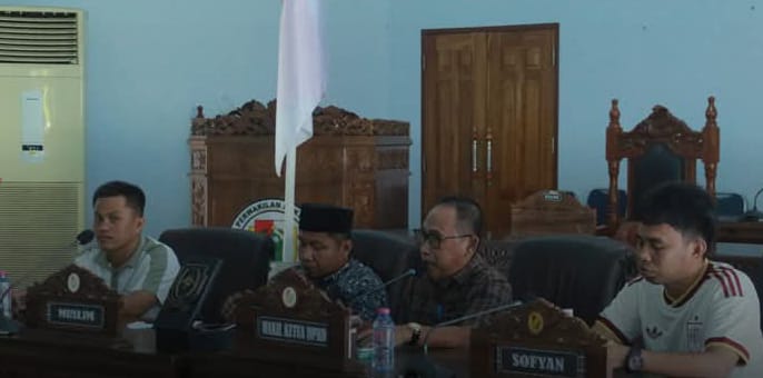 Tampung Aspirasi Pegiat Budaya, DPRD Majene Dudukkan Asosiasi Sandeq Mandar dan Disbudpar (Dok. Istimewa)