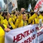 MAHASISWA UI DEMO USUNG 8 TUNTUTAN (Sumber: BBC)